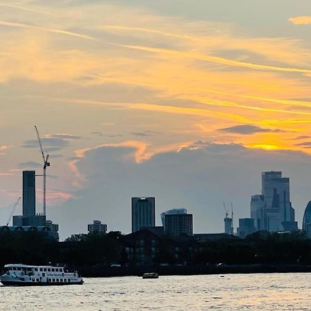 Riverside Premium En Suite Double Room E14 London Exterior foto