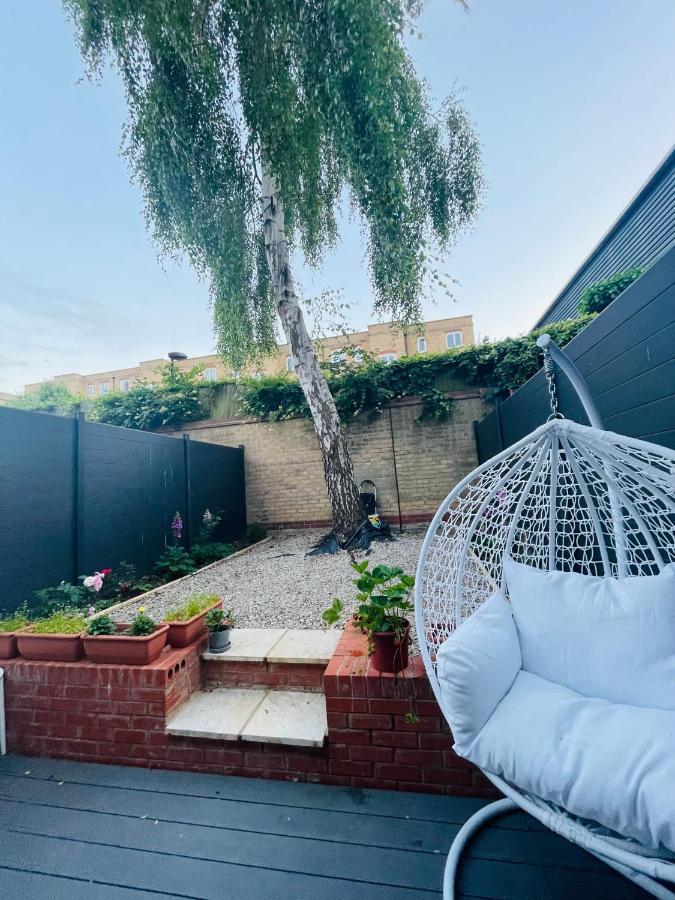 Riverside Premium En Suite Double Room E14 London Exterior foto