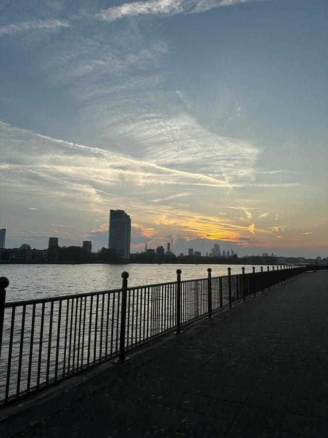 Riverside Premium En Suite Double Room E14 London Exterior foto